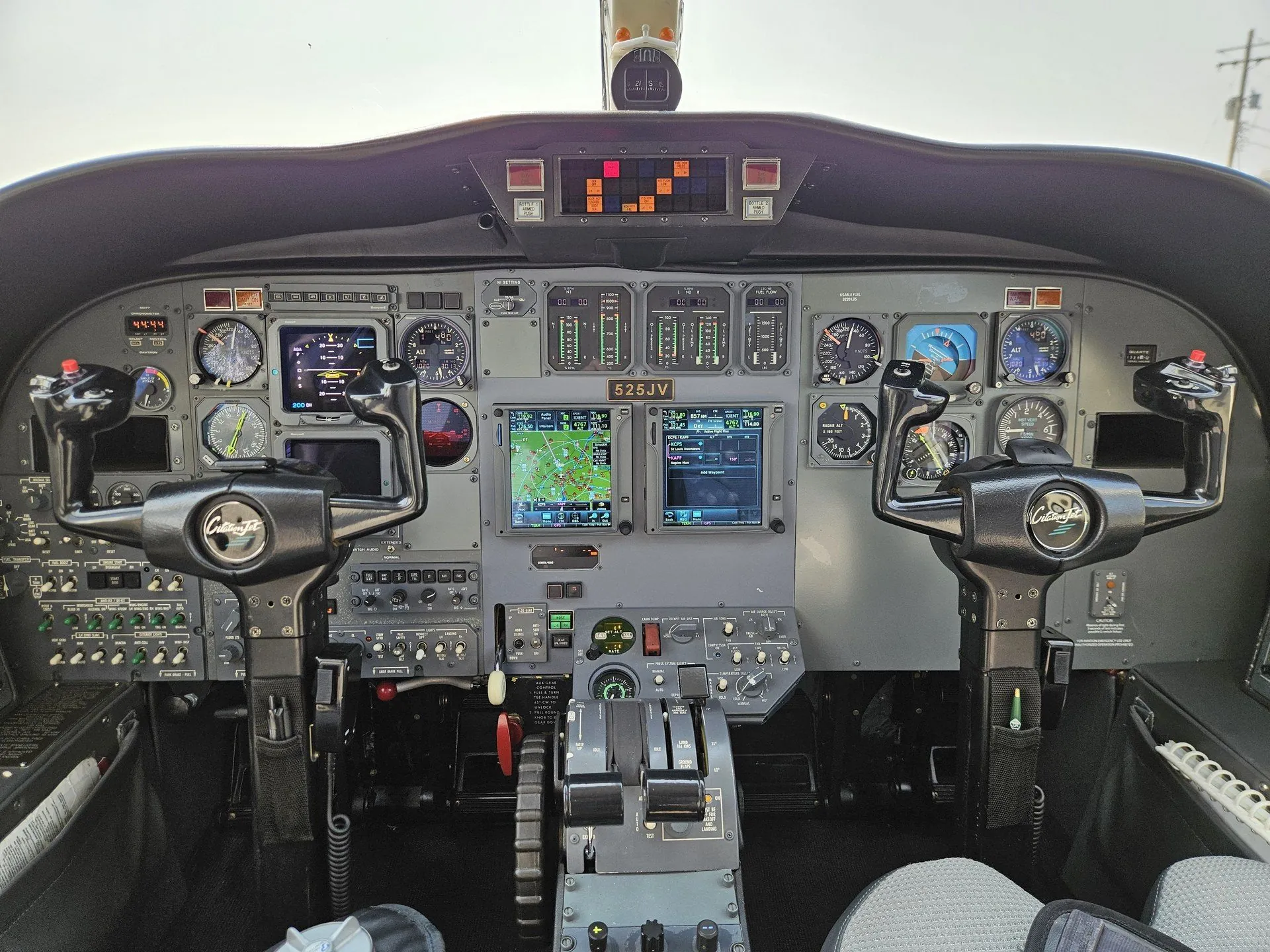Citation CJ cockpit