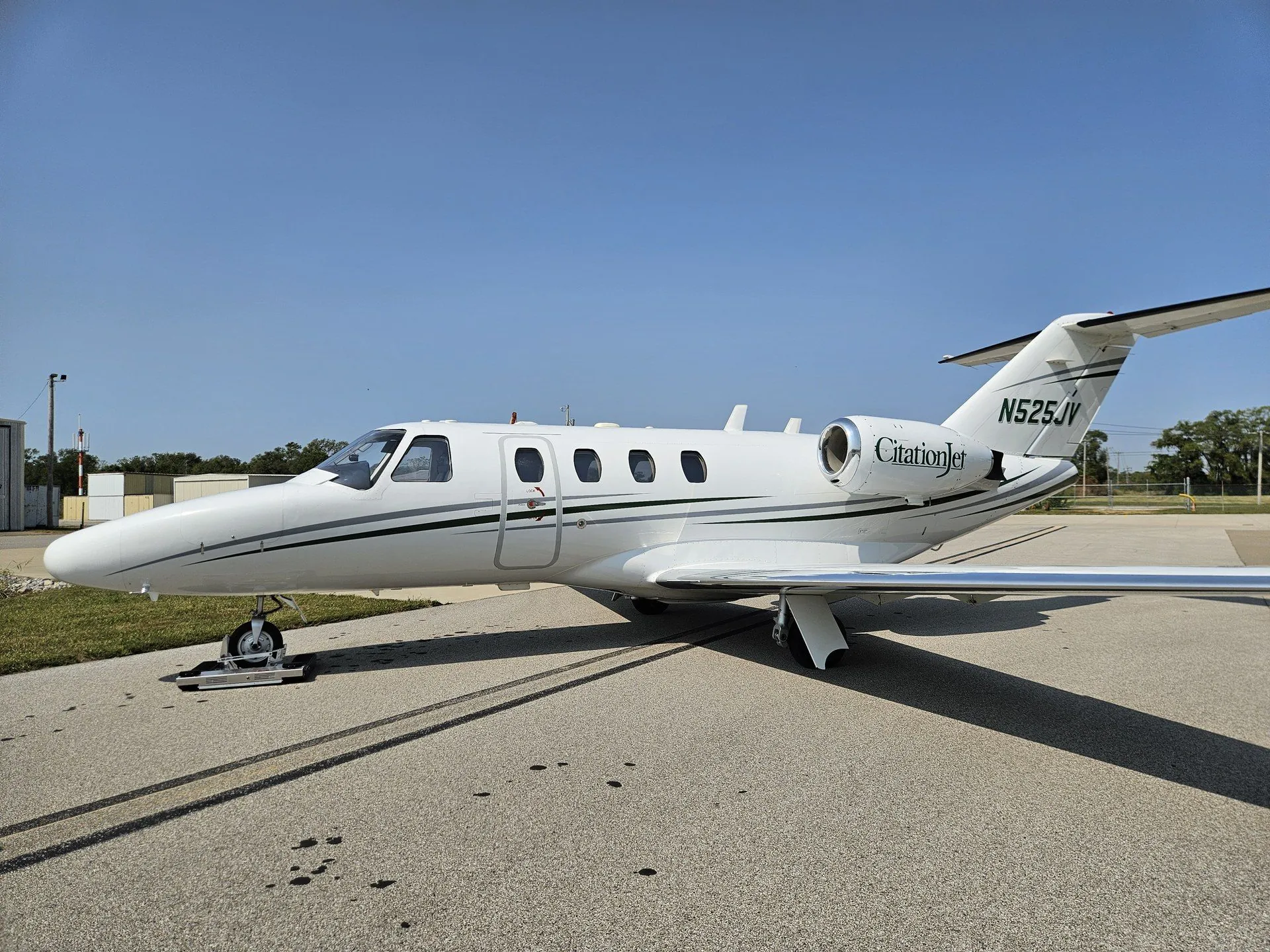 Citation CJ side profile on the ramp