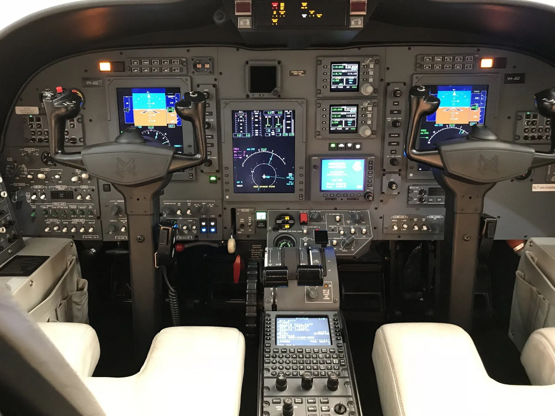 Citation CJ1+ cockpit with Collins Pro Line 21 avionics