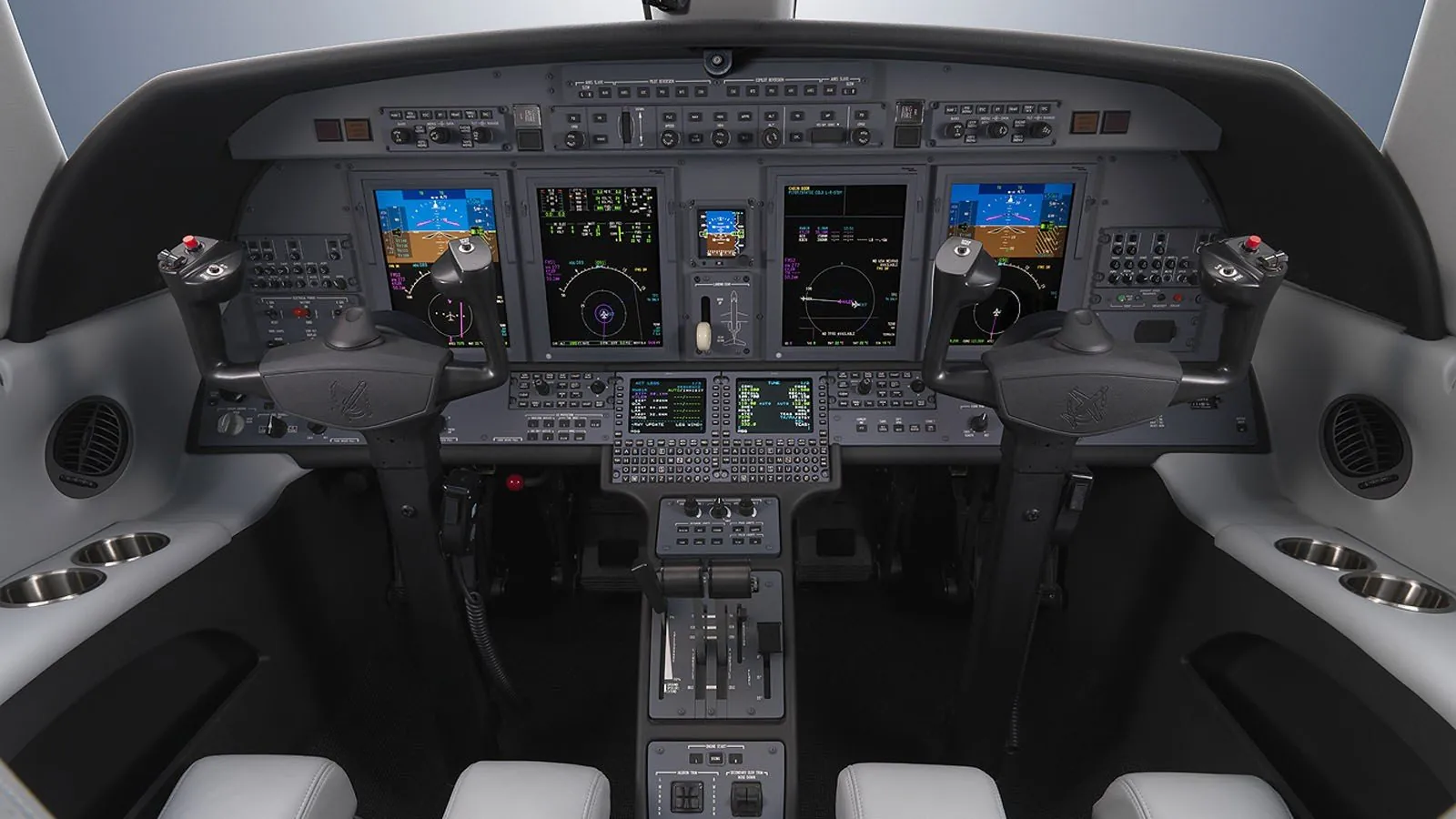 Citation CJ4 flight deck with Garmin avionics