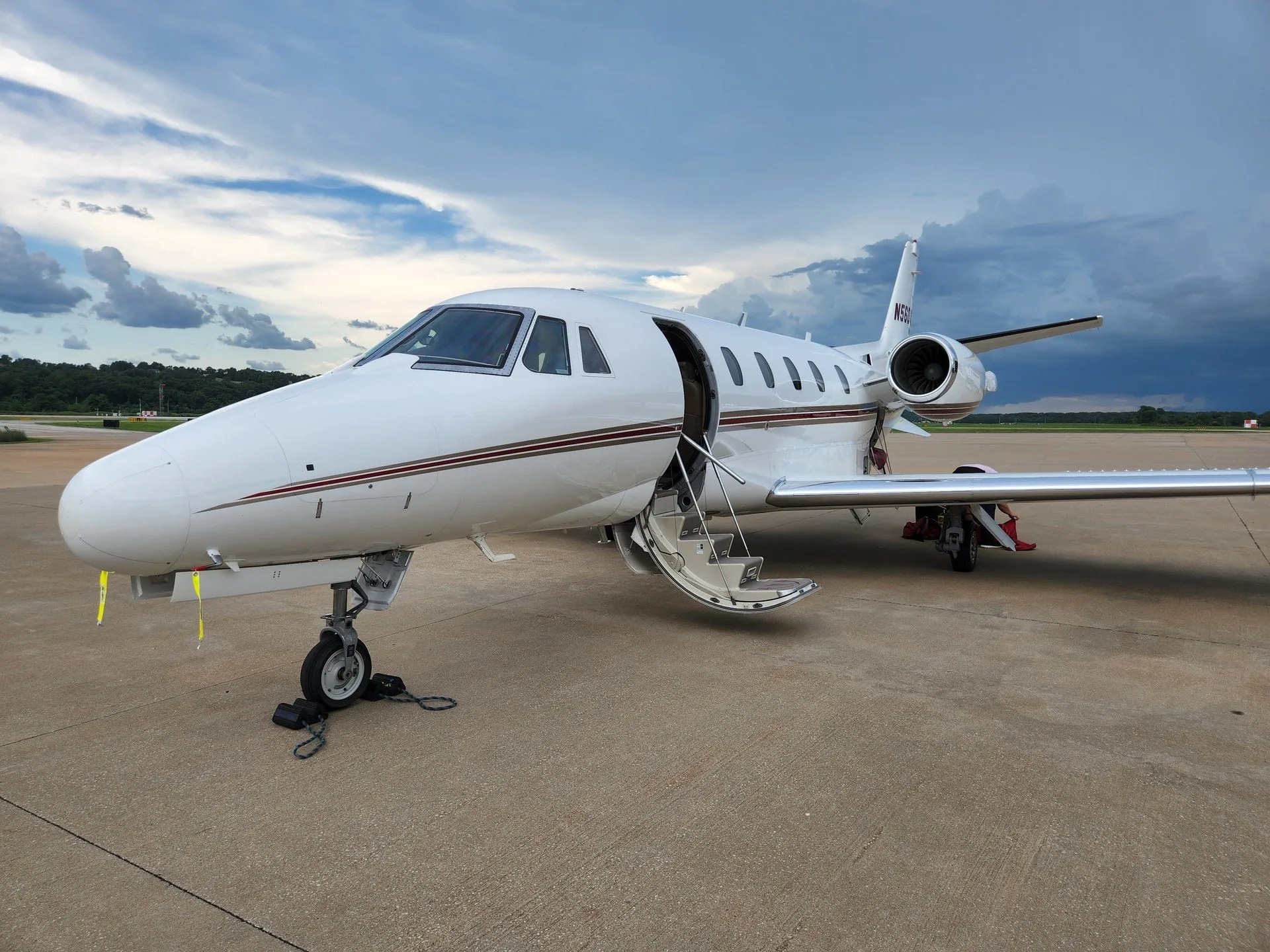 Citation XLS+ airstair entry door
